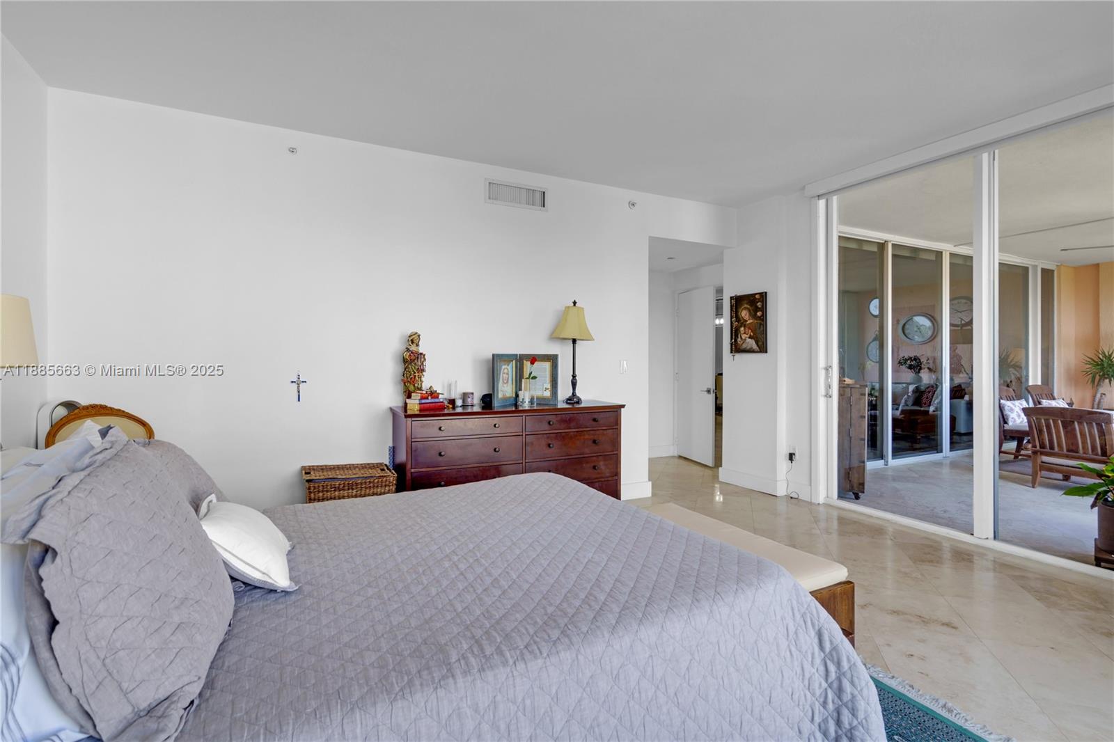 737 Crandon Blvd #PH-1 Key Biscayne, FL 33149