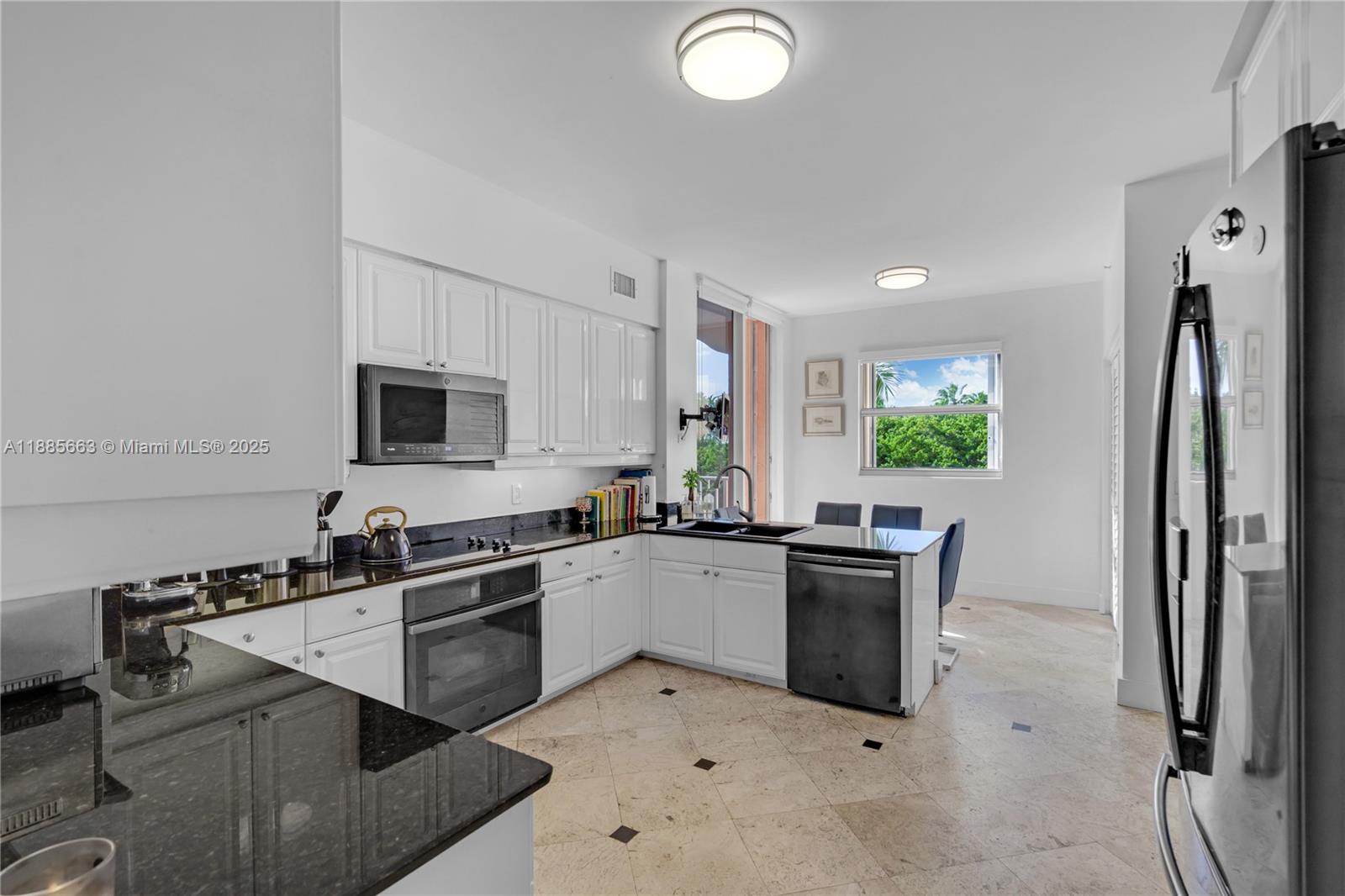 737 Crandon Blvd #PH-1 Key Biscayne, FL 33149