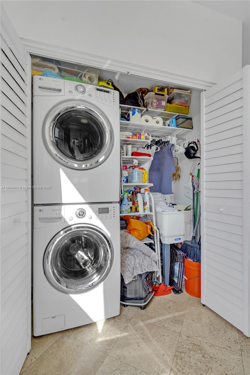 737 Crandon Blvd #PH-1 Key Biscayne, FL 33149