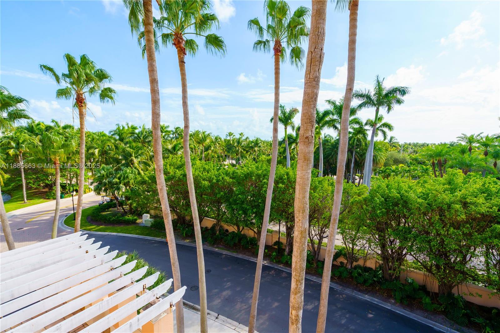 737 Crandon Blvd #PH-1 Key Biscayne, FL 33149