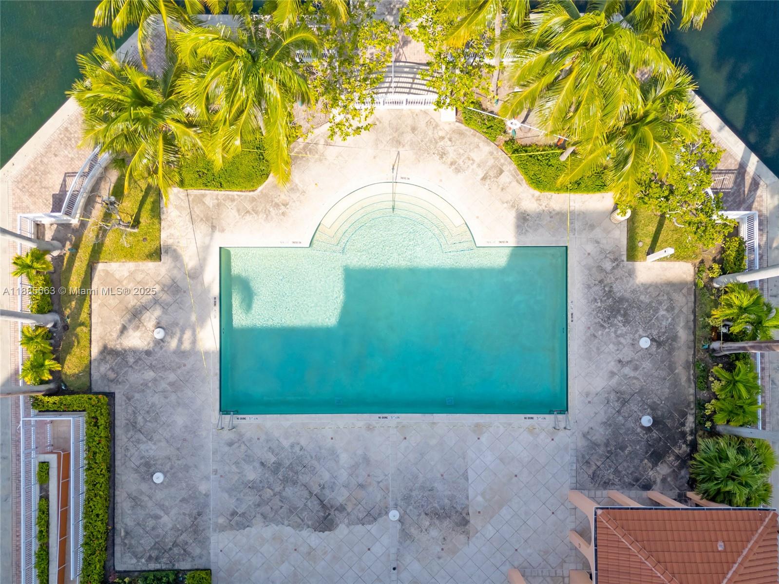 737 Crandon Blvd #PH-1 Key Biscayne, FL 33149