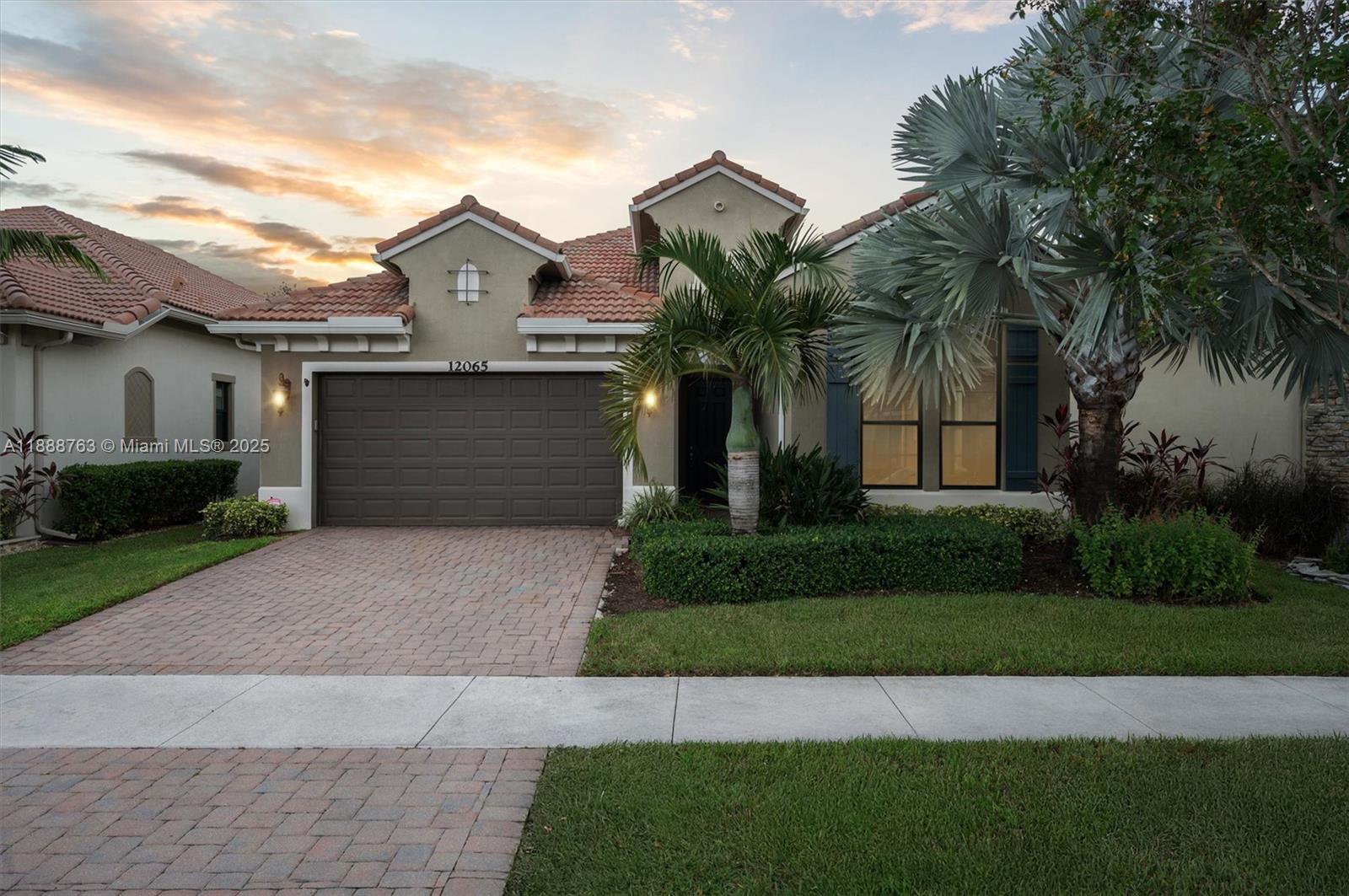 12065 N Kalmar Cir