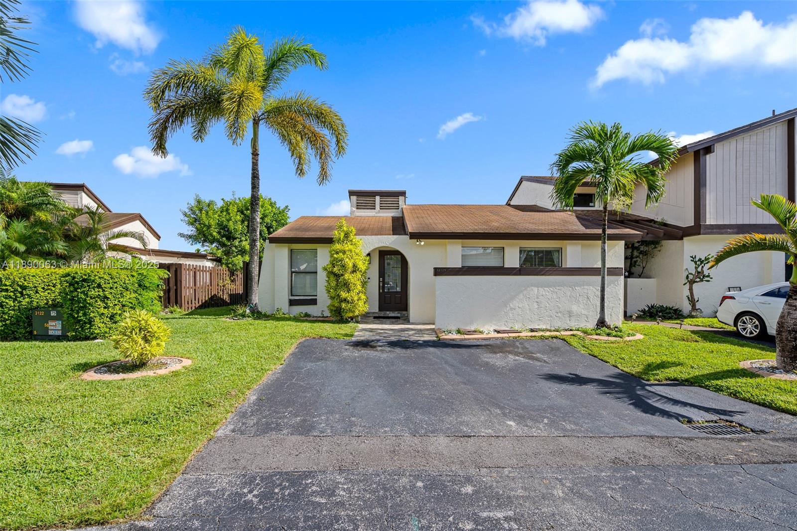 12725 SW 66th Ter Dr