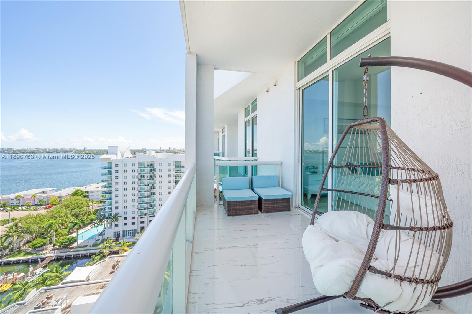 7900 Harbor Is Dr #PH14 North Bay Village, FL 33141