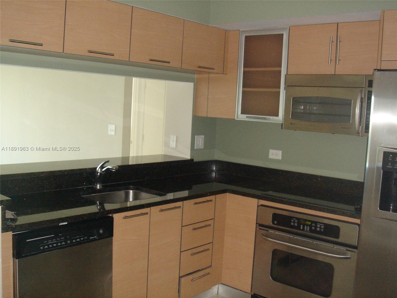 31 SE 5th #1210