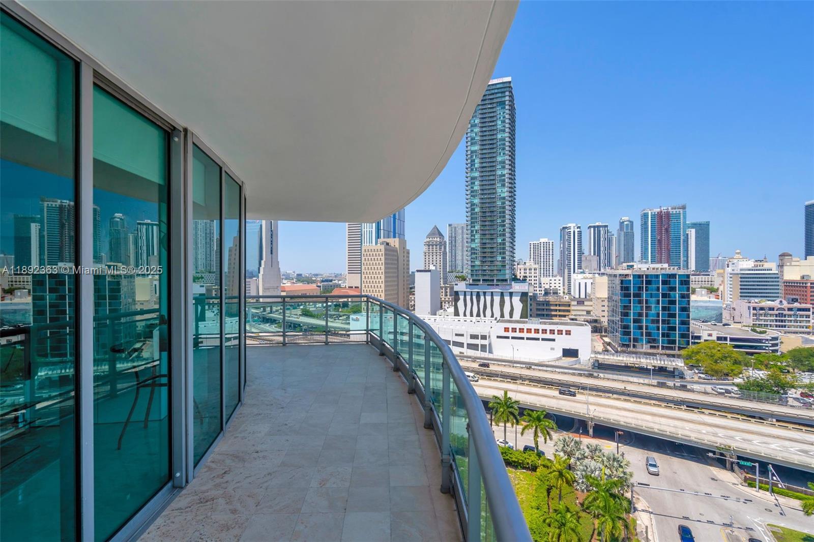 image Wind Condominium11