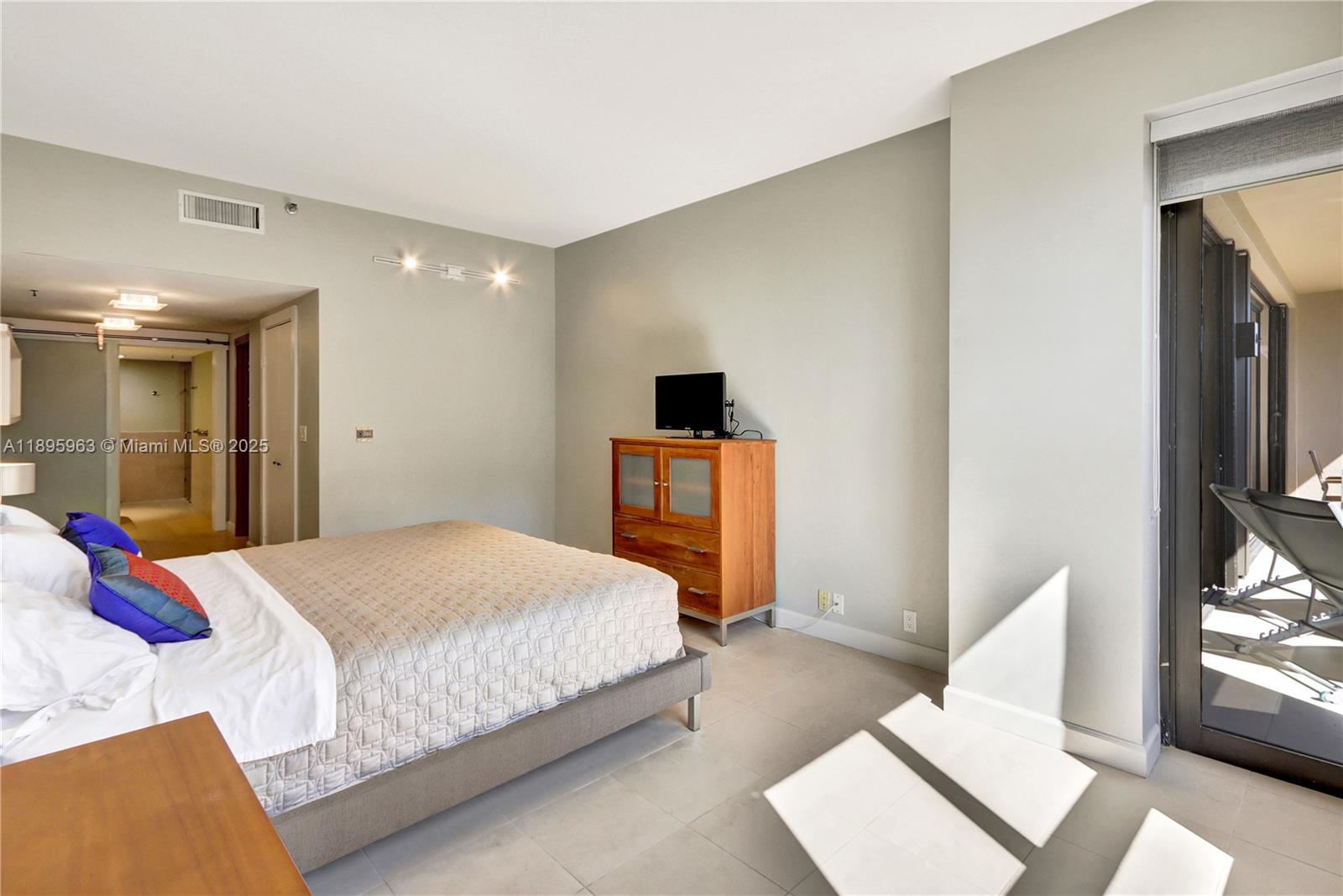 image Key Colony Ocean Sound19