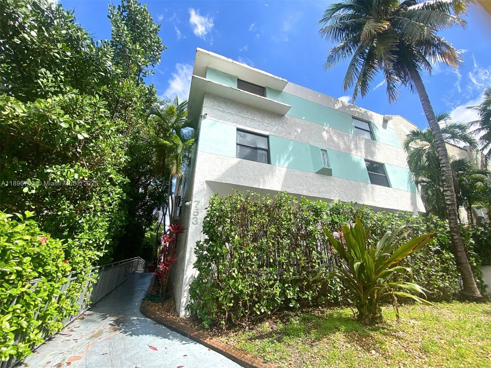 753 Michigan Ave #2B