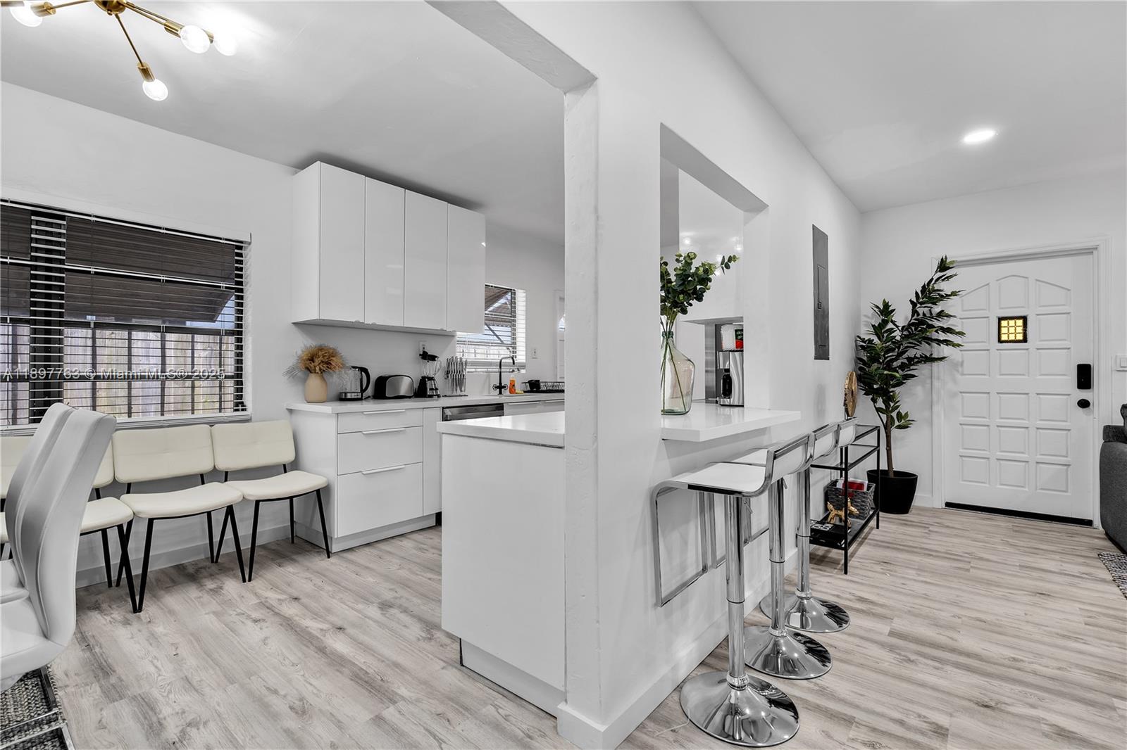 1510 Normandy Dr Miami Beach, FL 33141