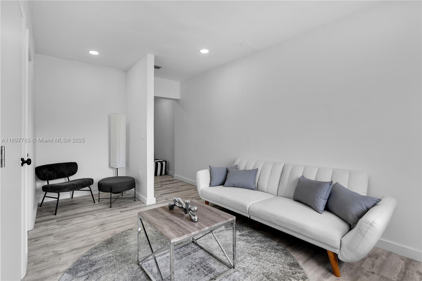 1510 Normandy Dr Miami Beach, FL 33141