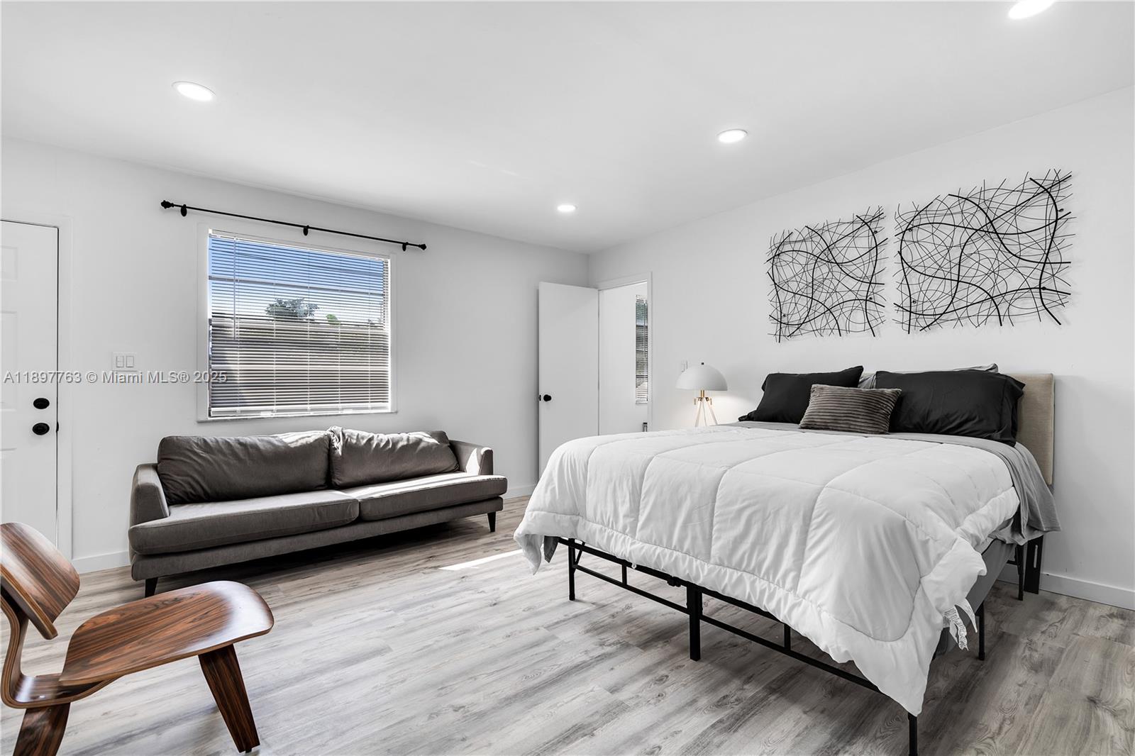 1510 Normandy Dr Miami Beach, FL 33141