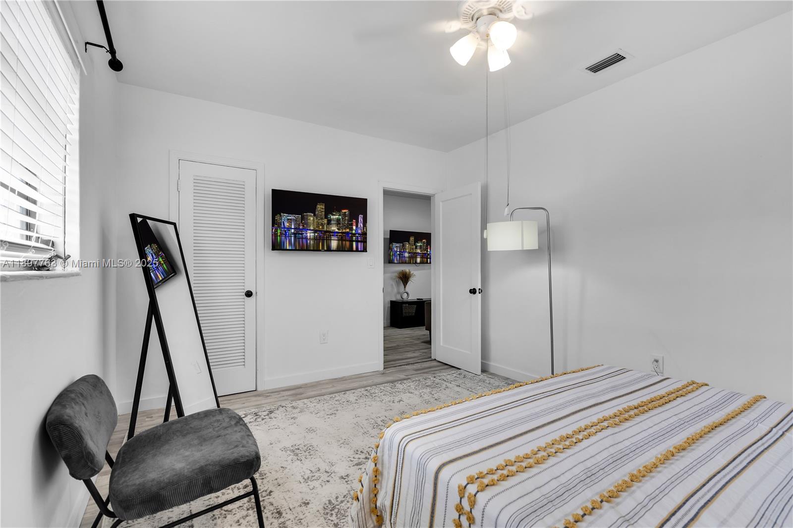 1510 Normandy Dr Miami Beach, FL 33141