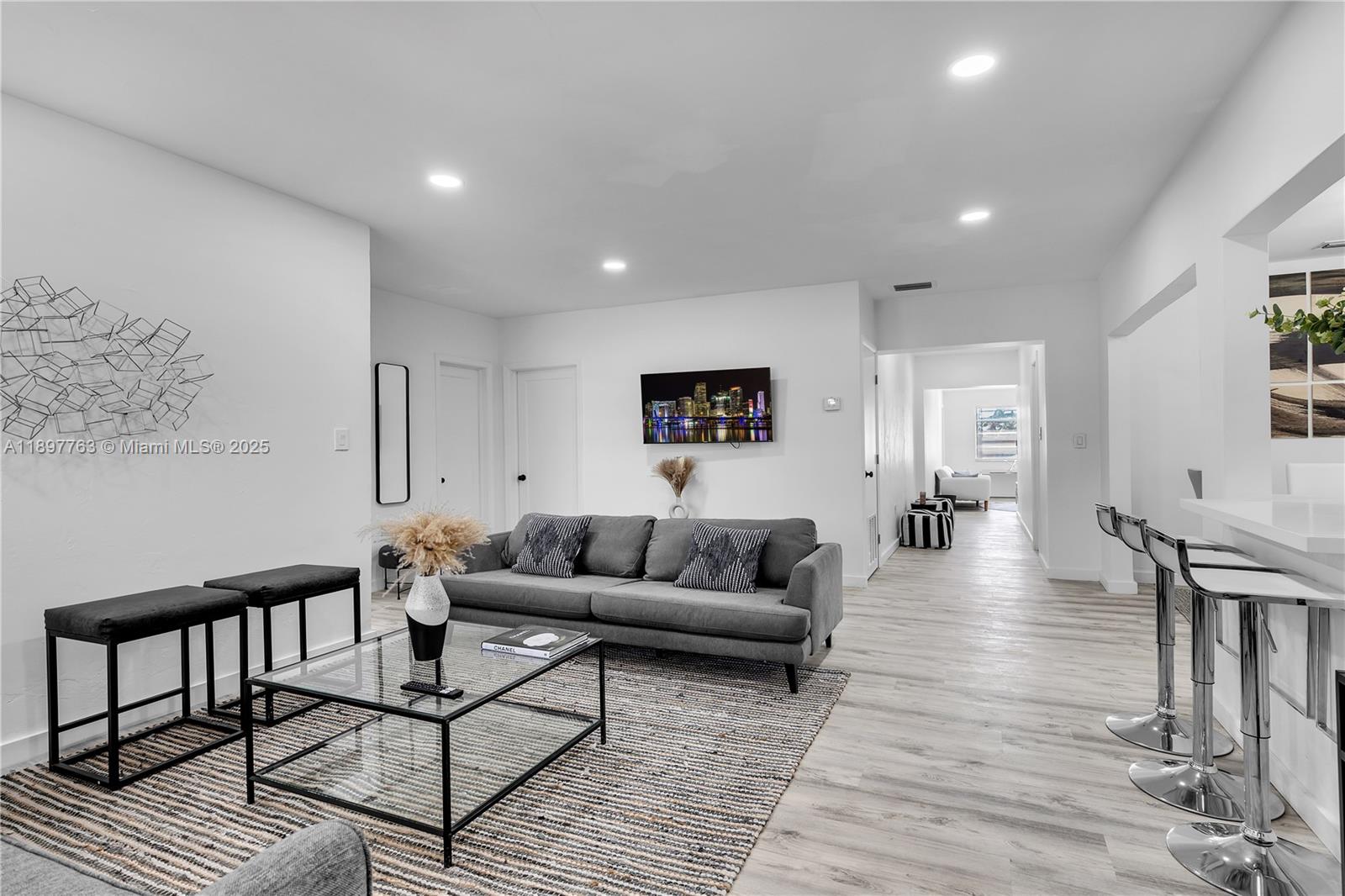 1510 Normandy Dr Miami Beach, FL 33141