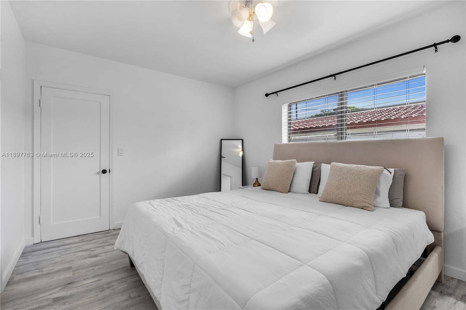 1510 Normandy Dr Miami Beach, FL 33141