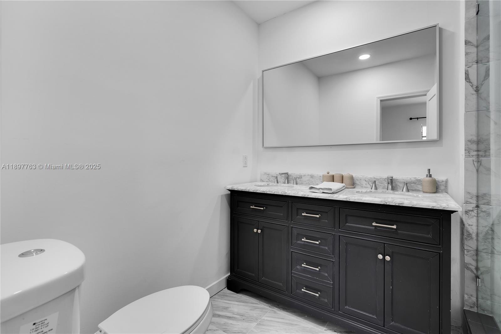 1510 Normandy Dr Miami Beach, FL 33141