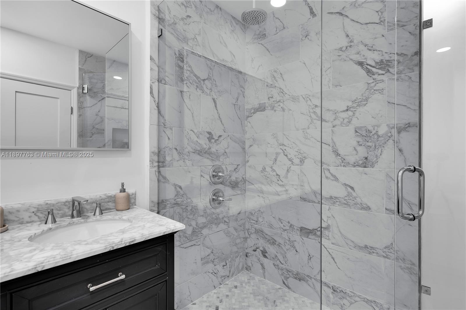 1510 Normandy Dr Miami Beach, FL 33141