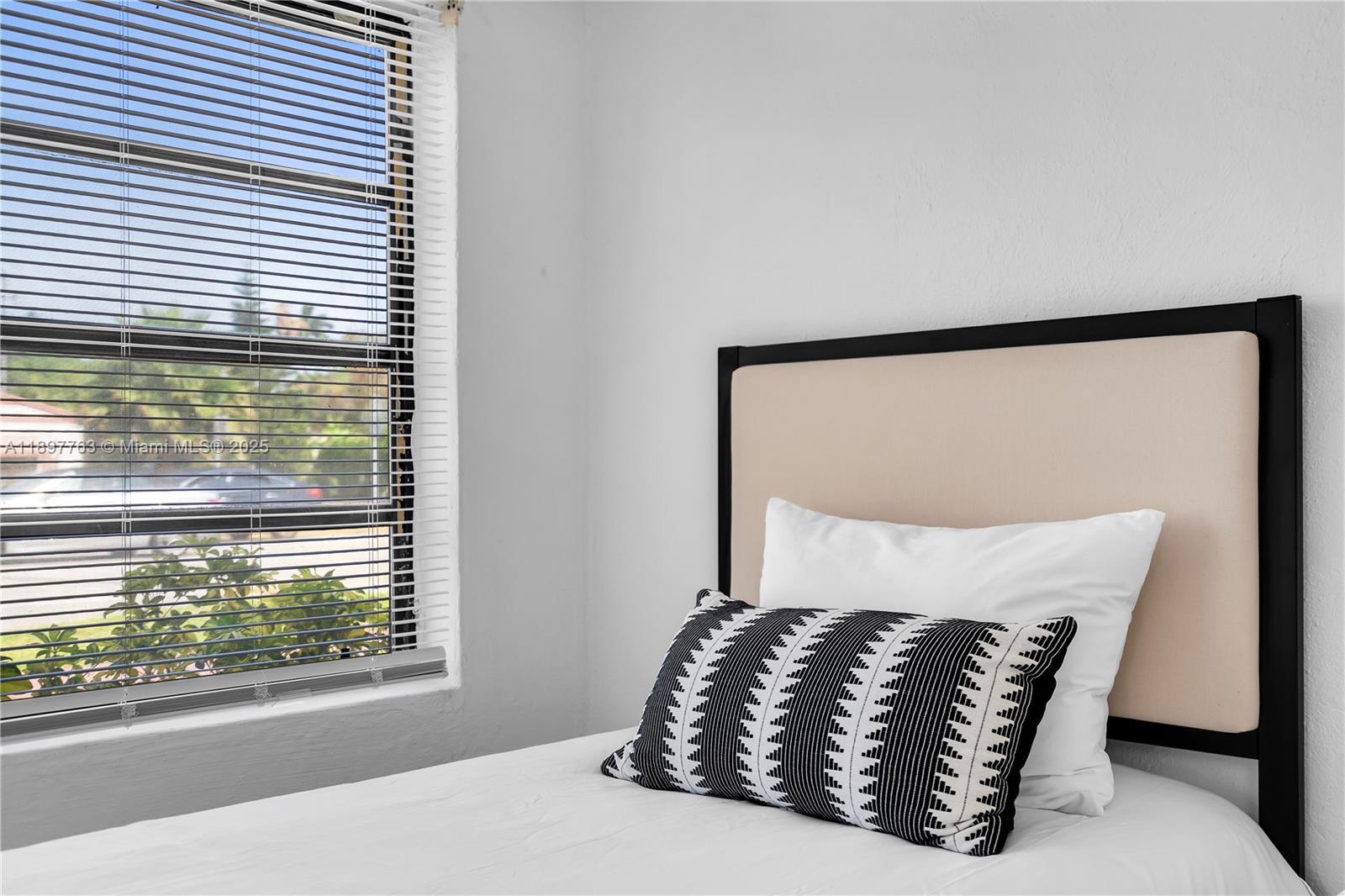 1510 Normandy Dr Miami Beach, FL 33141