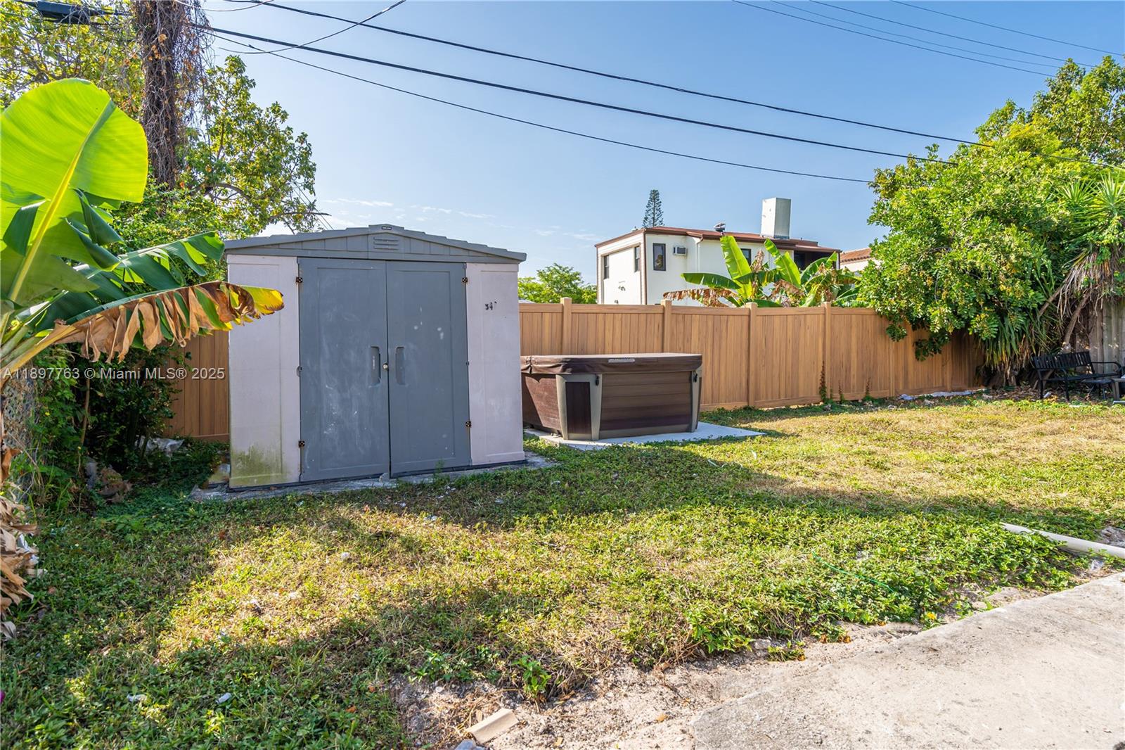 1510 Normandy Dr Miami Beach, FL 33141