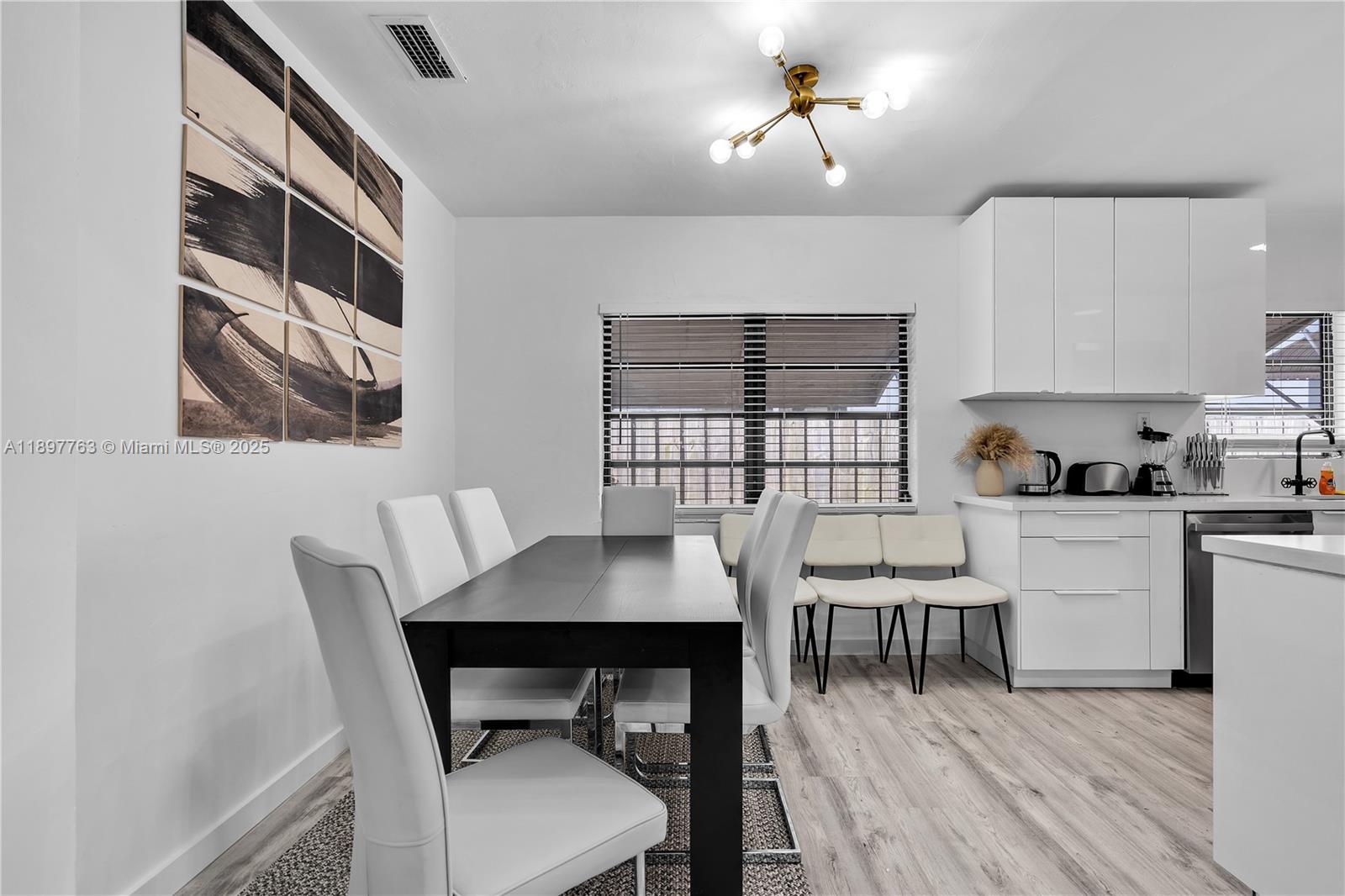 1510 Normandy Dr Miami Beach, FL 33141