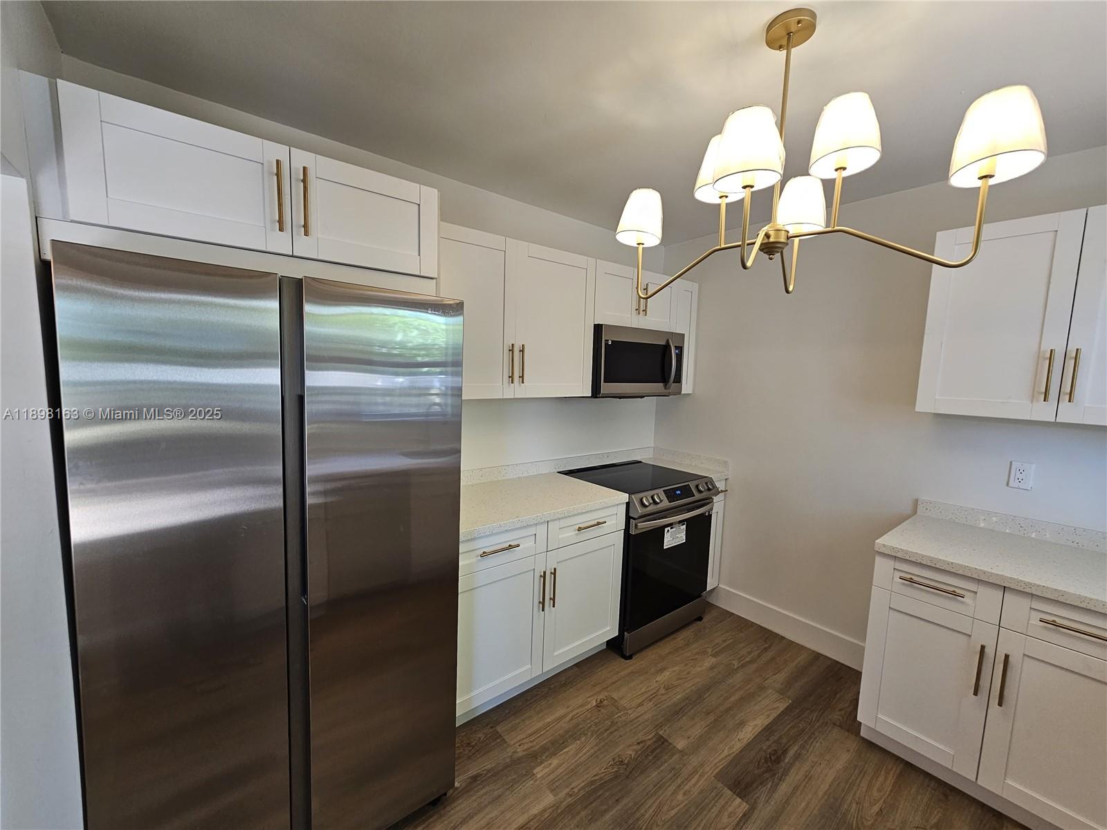 1915 Normandy Dr Miami Beach, FL 33141