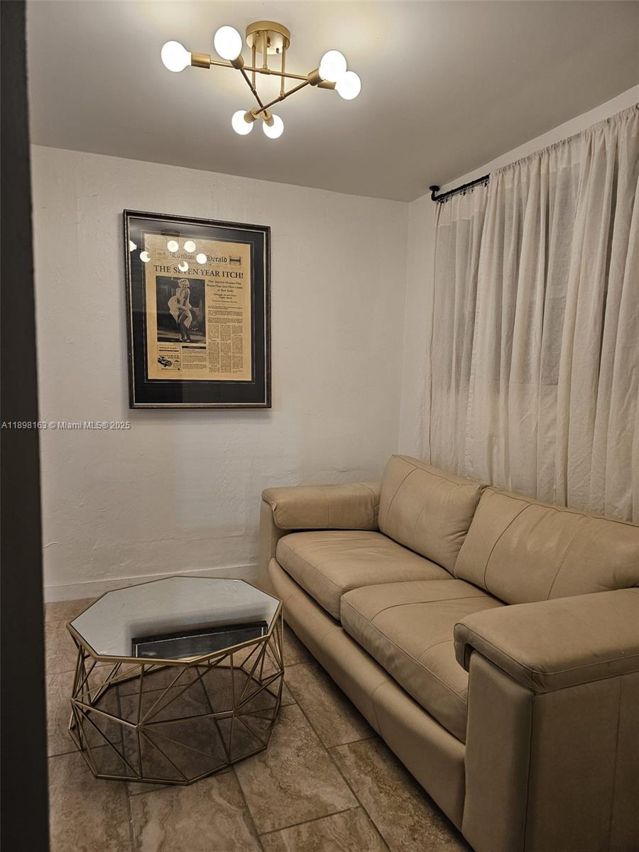 1915 Normandy Dr Miami Beach, FL 33141