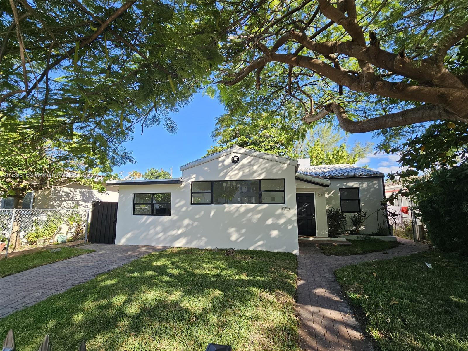 1915 Normandy Dr Miami Beach, FL 33141