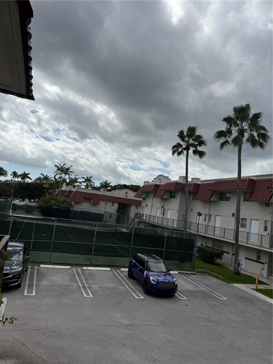 6705 N Kendall Dr #314 Pinecrest, FL 33156