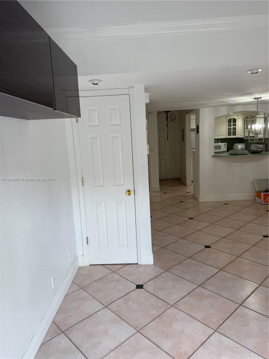 6705 N Kendall Dr #314 Pinecrest, FL 33156