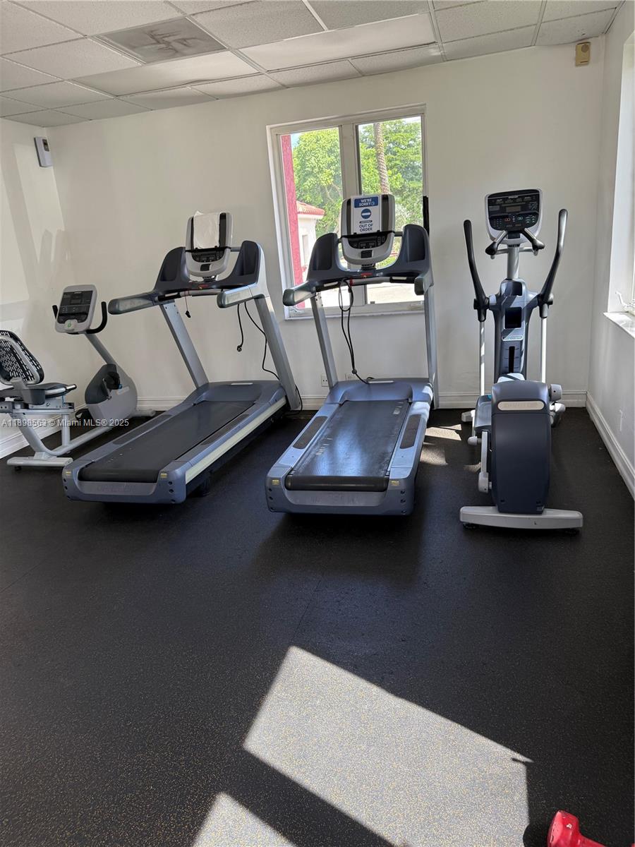 6705 N Kendall Dr #314 Pinecrest, FL 33156