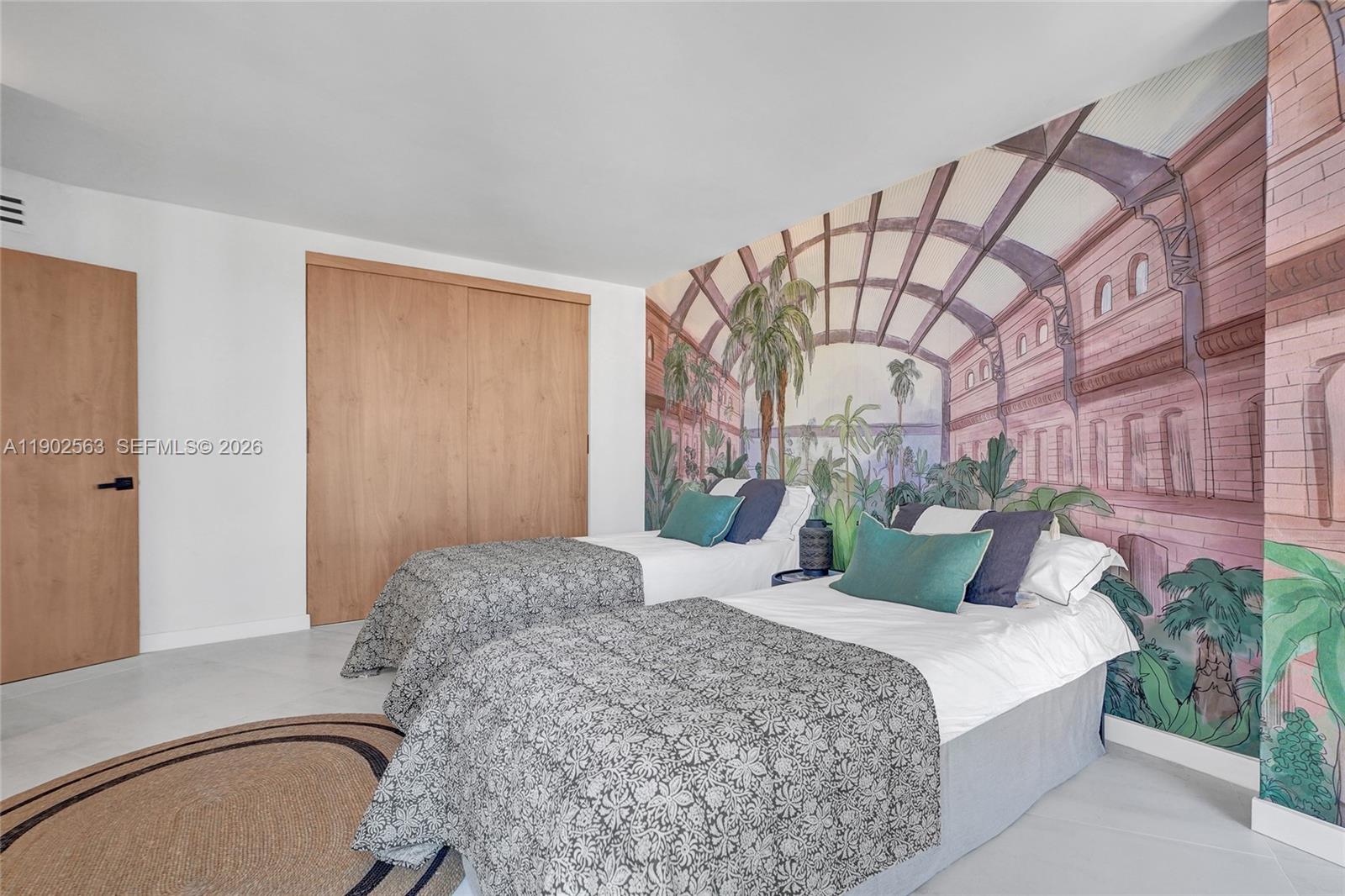 100 Bayview Dr #1901 Sunny Isles Beach, FL 33160