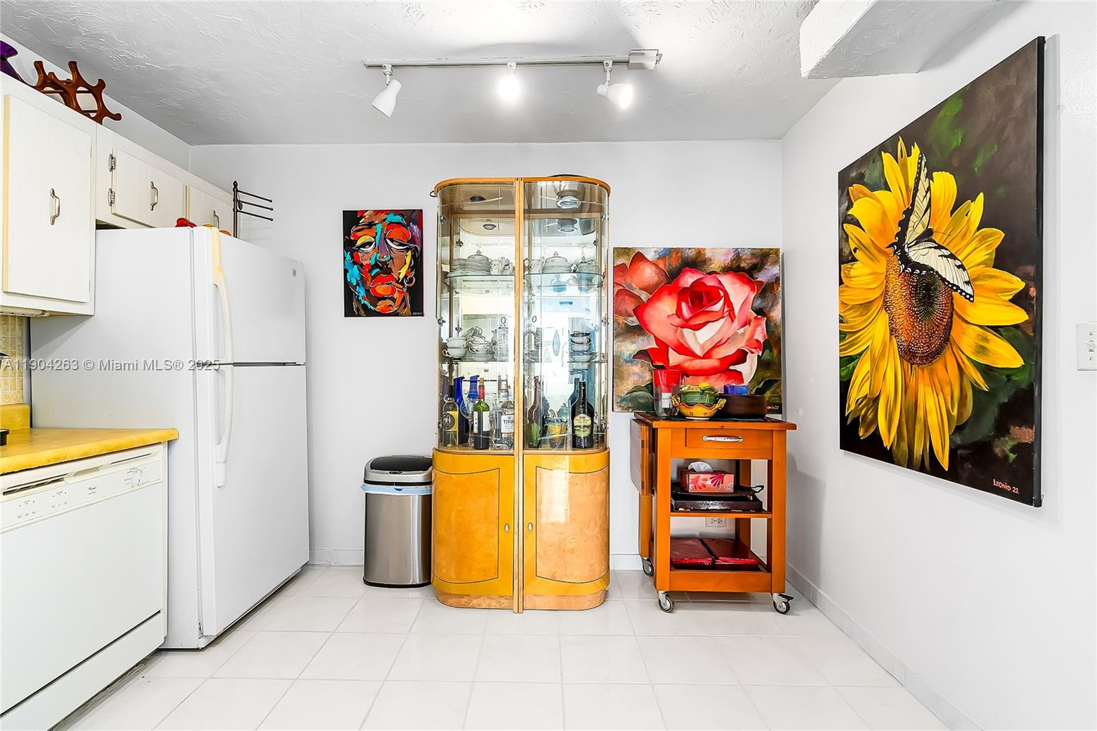 image Winston Towers 500 Condo18