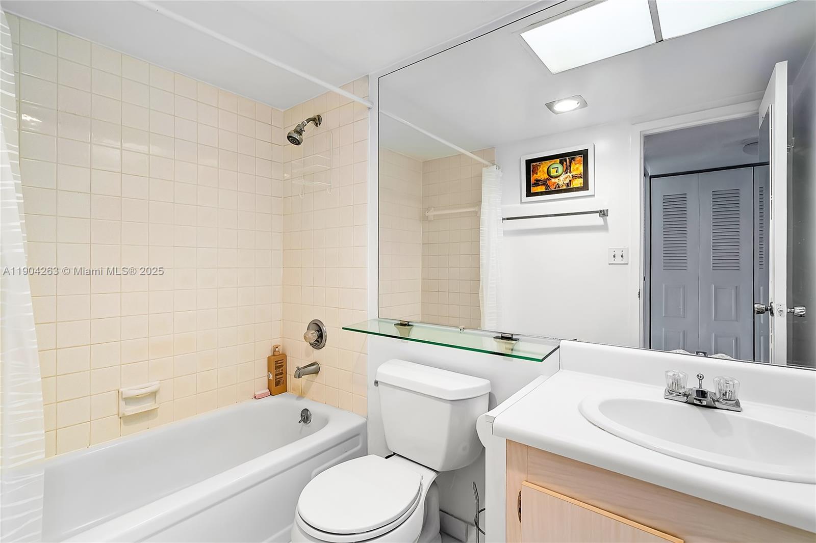 image Winston Towers 500 Condo27