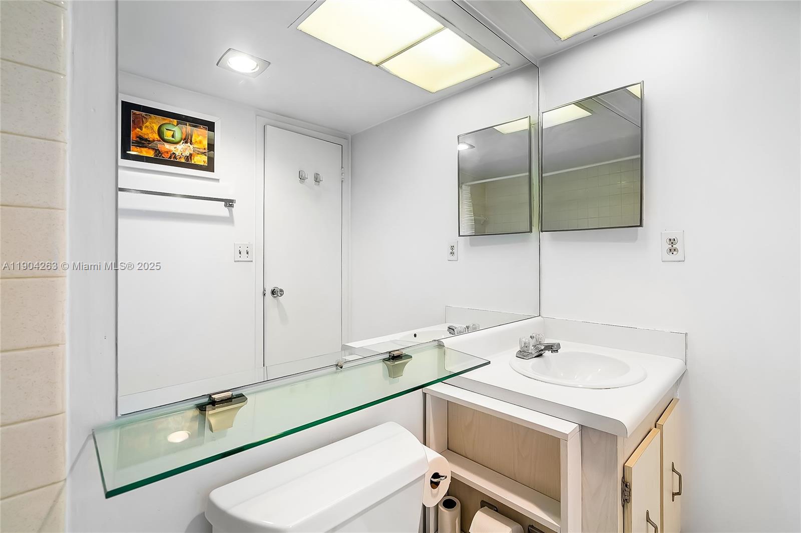 image Winston Towers 500 Condo33