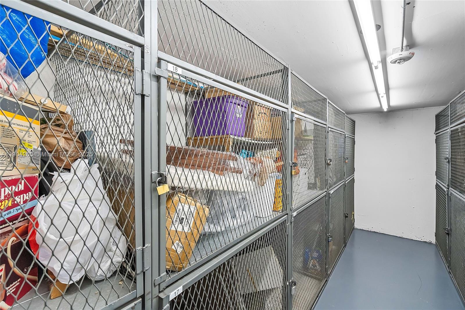 image Winston Towers 500 Condo36