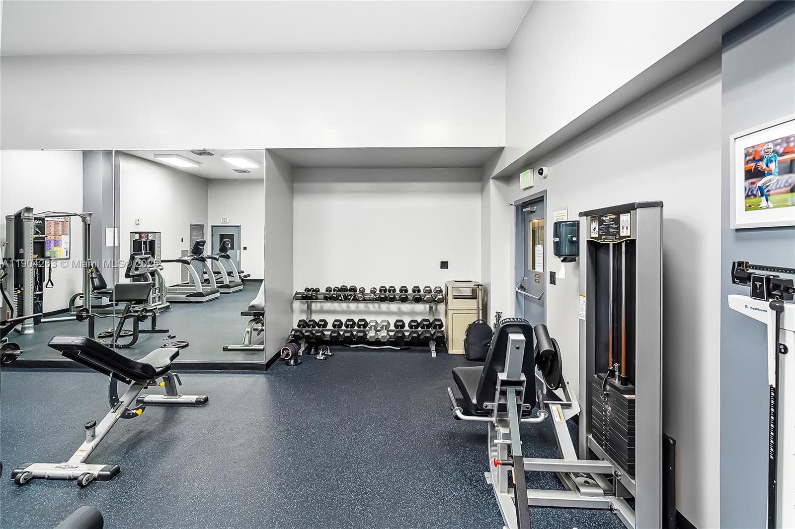 image Winston Towers 500 Condo39