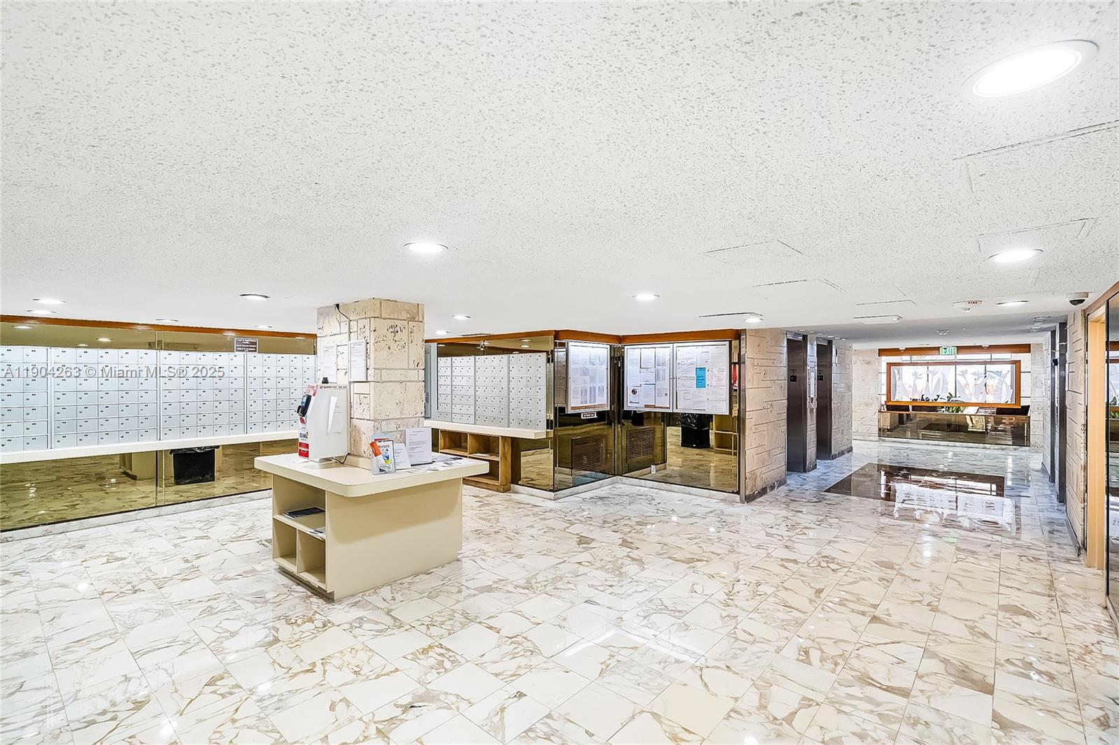 image Winston Towers 500 Condo40