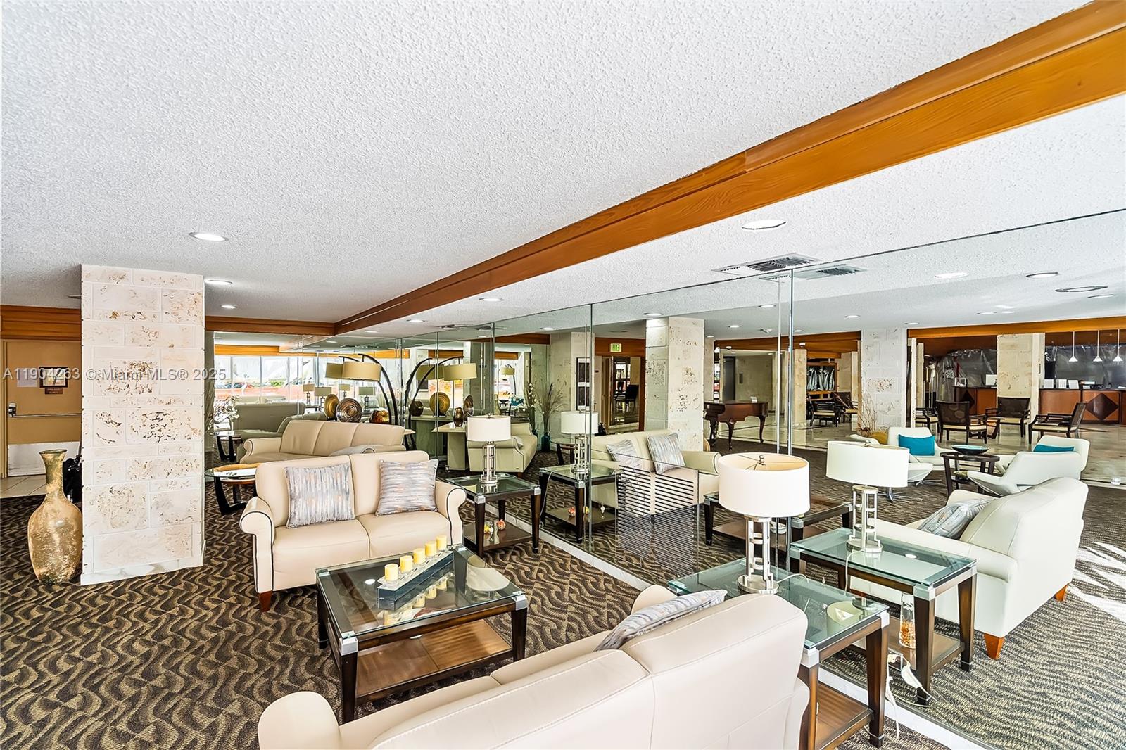 image Winston Towers 500 Condo41