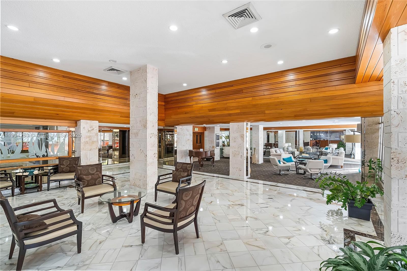 image Winston Towers 500 Condo44