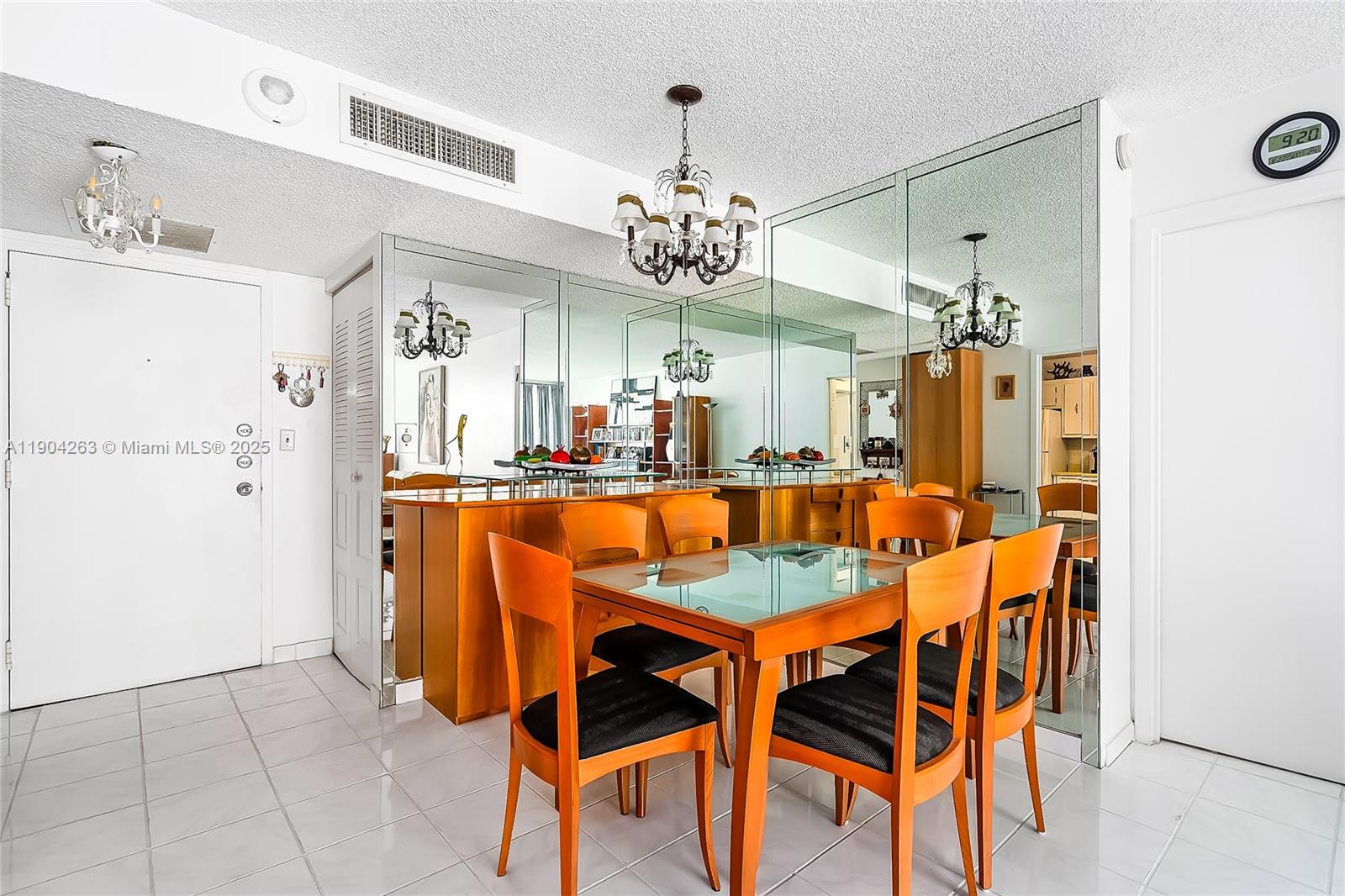 image Winston Towers 500 Condo7