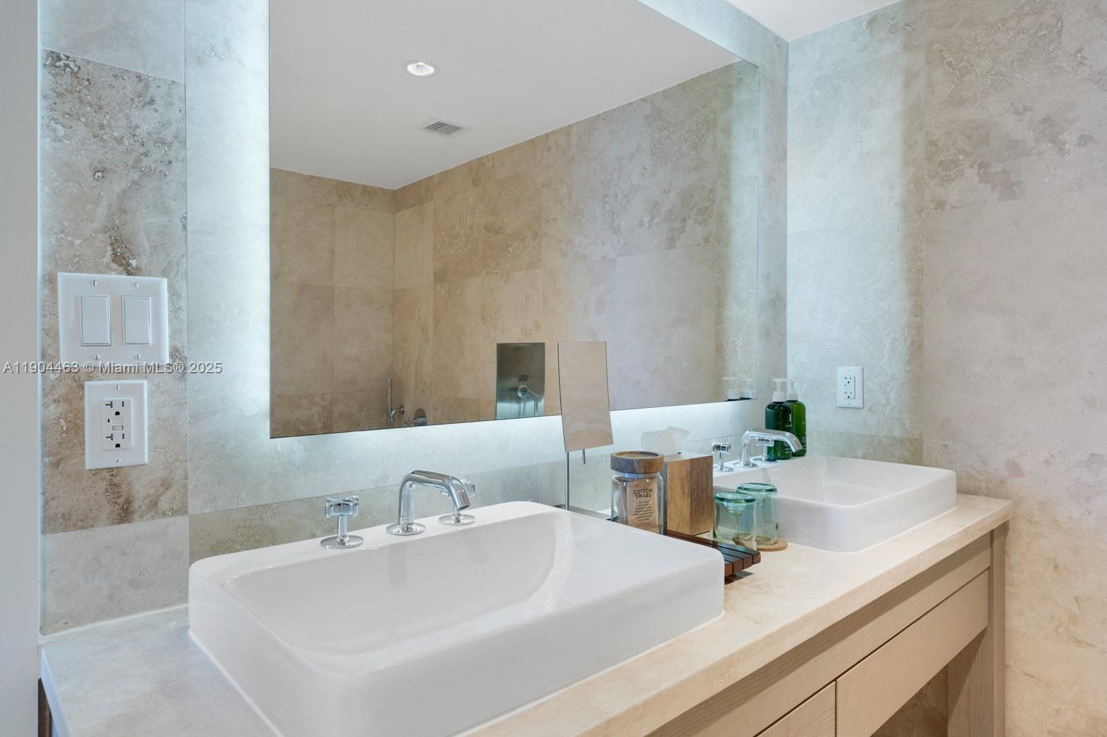 image 1 Hotel & Homes5