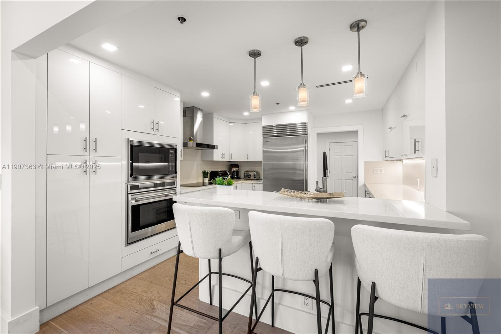 2236 Fisher Is Dr #3306 Miami Beach, FL 33109