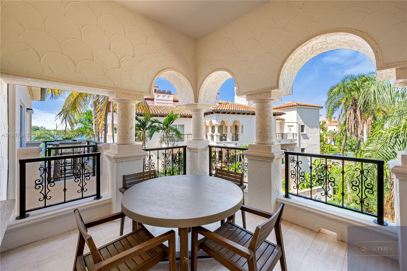 2236 Fisher Is Dr #3306 Miami Beach, FL 33109