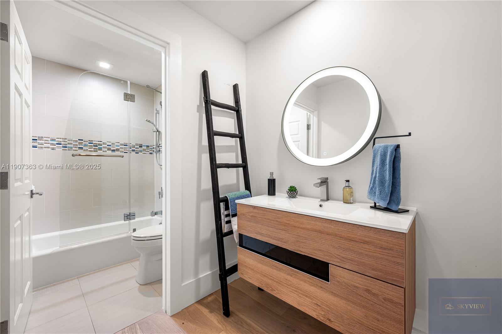 2236 Fisher Is Dr #3306 Miami Beach, FL 33109