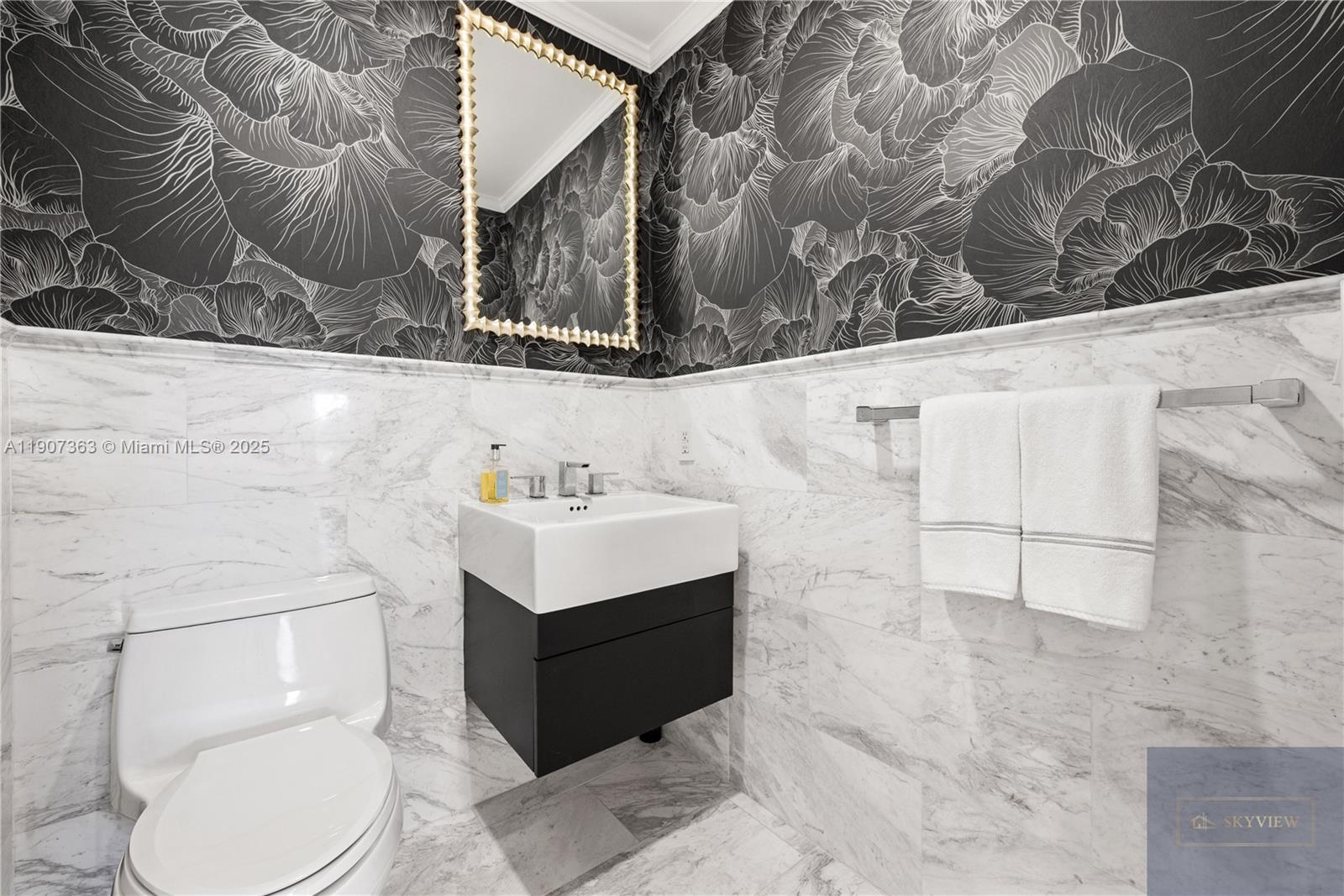 2236 Fisher Is Dr #3306 Miami Beach, FL 33109