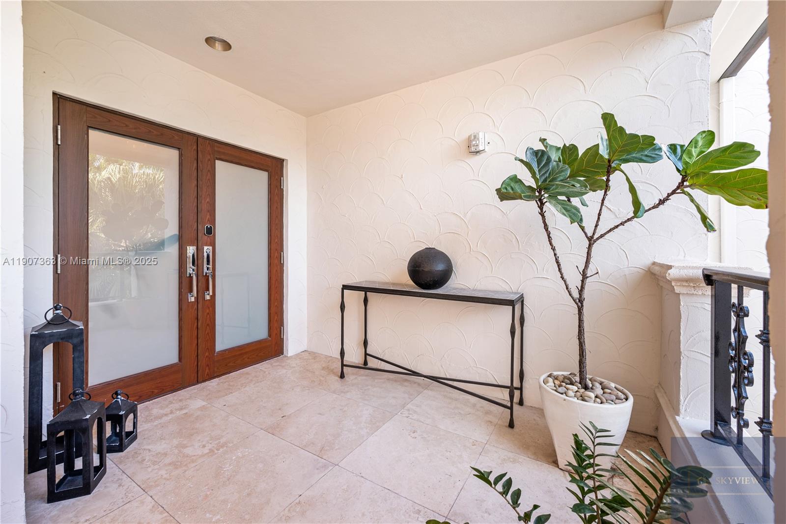 2236 Fisher Is Dr #3306 Miami Beach, FL 33109