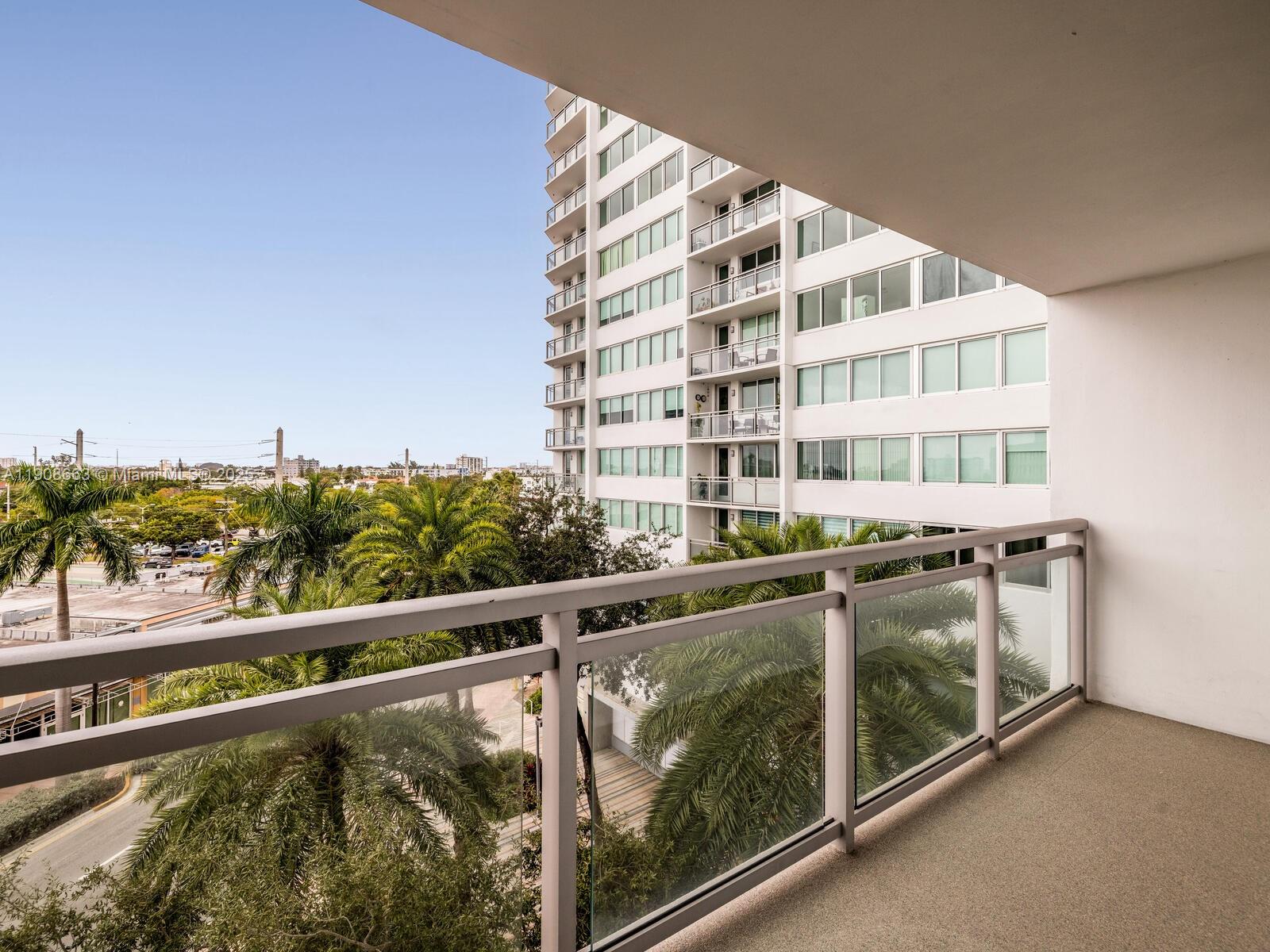 7135 Collins Ave #523 Miami Beach, FL 33141