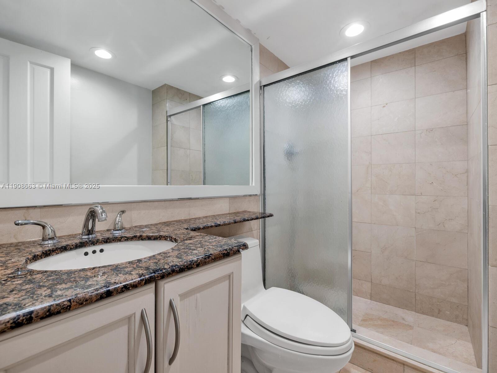 7135 Collins Ave #523 Miami Beach, FL 33141