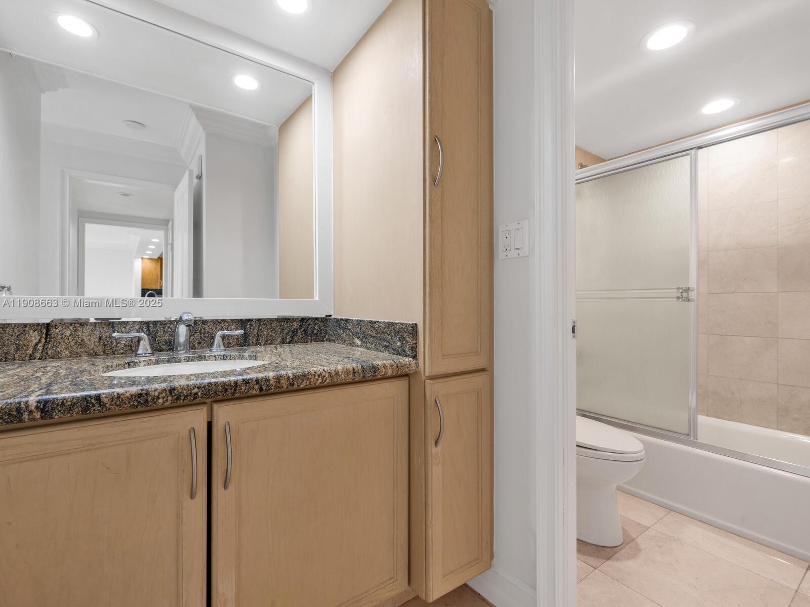 7135 Collins Ave #523 Miami Beach, FL 33141