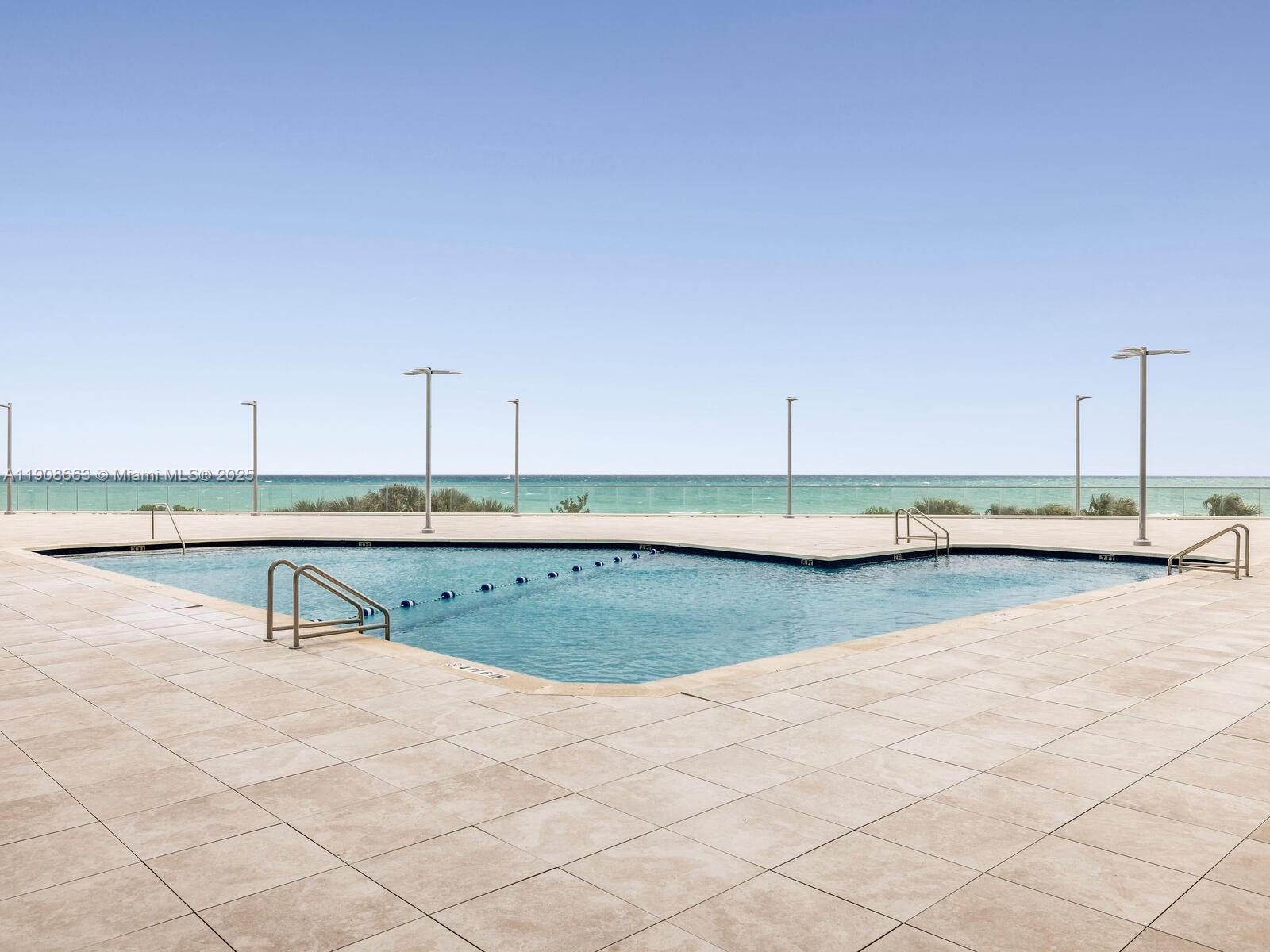 7135 Collins Ave #523 Miami Beach, FL 33141