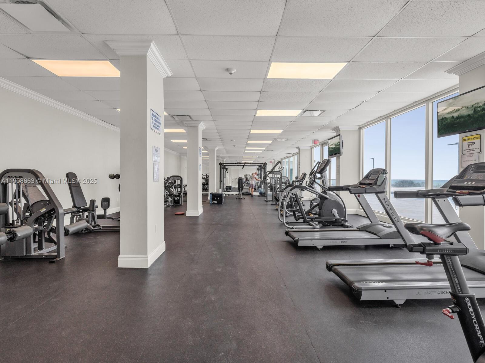 7135 Collins Ave #523 Miami Beach, FL 33141